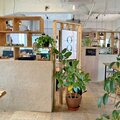 珪藻土＋飾り棚の仕切り壁で開放感を！green建築工房、オフィスリニューアル