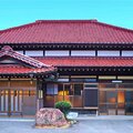 築120年の空き家再生、若手ゴルファー向けの一棟貸し宿へ