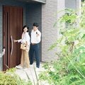 LIXIL、スマホで玄関ドアを施解錠