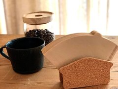 コミュニケーション・エンジニアーズ、ノベルティに再生コルク活用　家具・内装材の開発も計画