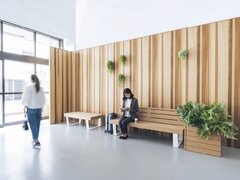 フクビ化学工業・朝日ウッドテック､ブランドコラボ開始　公共空間で木質素材活用