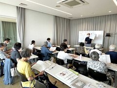 ジェー・アール・シー、年間50回のセミナーで集客　年500人が参加