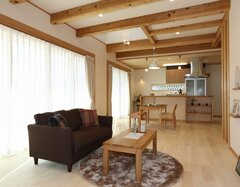 ヤマガタヤ産業、木粉50％以上含んだ左官材　木の香りで作業効率向上