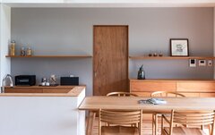 木製ドア、本体と枠セット販売の杉野製作所　ラワンやオークなど5種展開