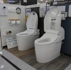 ヤマダHD、TOTOとLIXILと共同開発のトイレで15年保証サービス開始