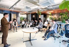カエデスタイル、新入社員を3カ月で戦力化、動画で自己学習できる環境を用意