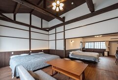 井戸垣産業、ペット同伴可の宿を運営　古民家改修、梁を生かす