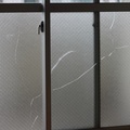 電気硝子建材、ガラスの「熱割れ」はなぜ起こるのか？　強靭な防火ガラス「ファイアライト」の安心