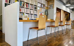 【ショールーム研究vol.24】飛び込み顧客を呼び込む入口近くのカウンター