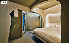 築33年の旧カラオケ店をホテルに改修、エイジング塗装など塗装技術生かす