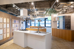 提案型ショールームを開設　オリジナルの造作キッチンも