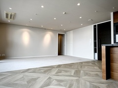 賃貸住まいの人に自由なリフォーム提供　既存の建材を傷つけない上張り施工