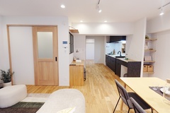 買取再販のリアル、顧客目線のリノベや性能向上で差別化