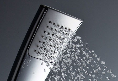 従来シャワー比で35%の節 水が可能という
