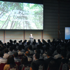 YKK AP、「APWフォーラム」東京に550人来場