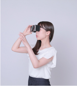 VRゴーグルで閲覧しているところ